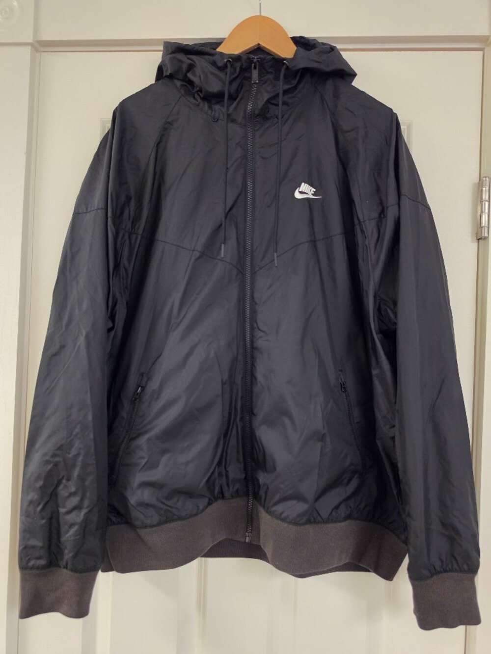 Men's Nike Sportswear Windrunner Hooded Full-Zip Windbreaker Jacket